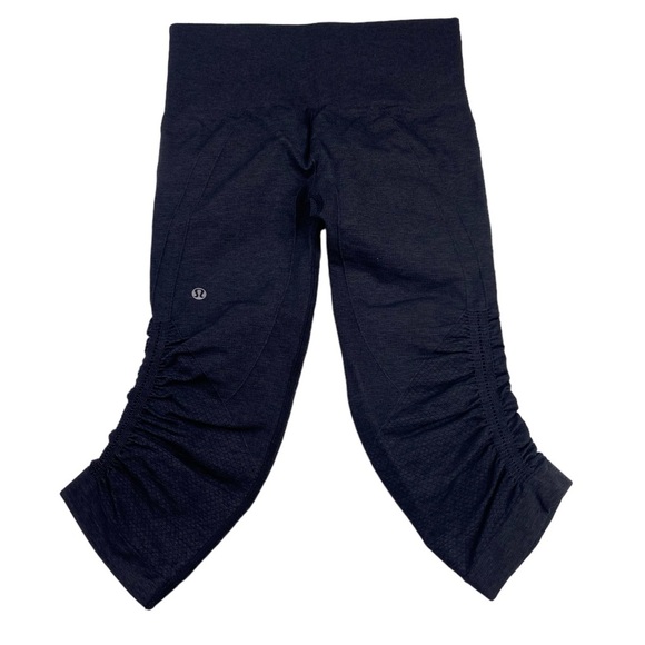 Lululemon In The Flow Crop 4 - Picture 1 of 3